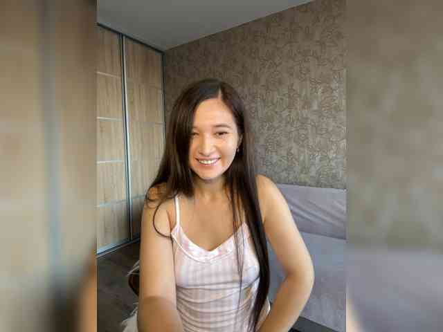 Miss-Vikki webcam