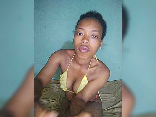 Isabellah live cam preview