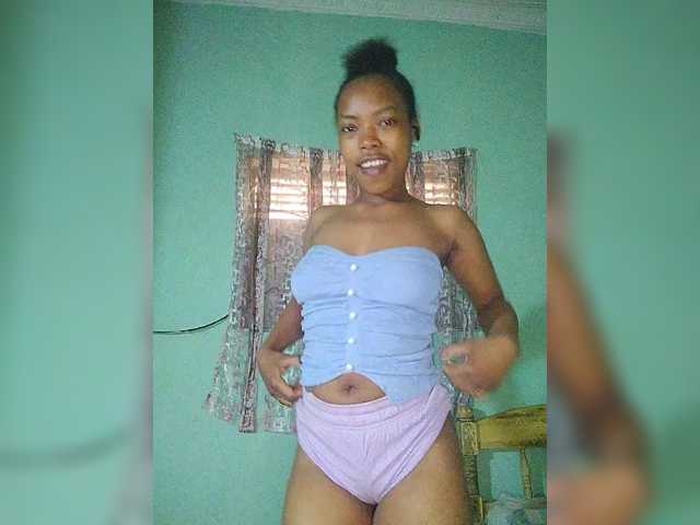 Isabellah live cam on BongaCams