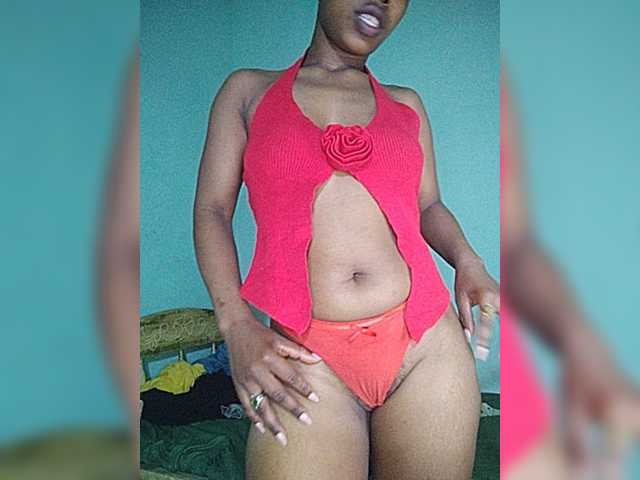 Isabellah, en directo ahora en BongaCams