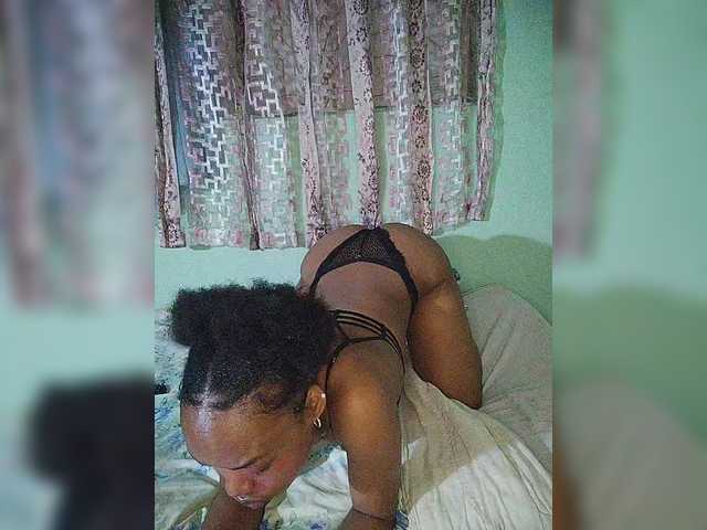 Isabellah live cam on BongaCams