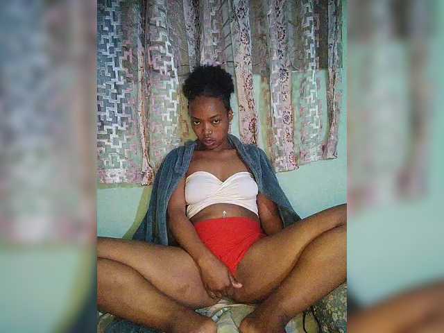 Isabellah live cam on BongaCams