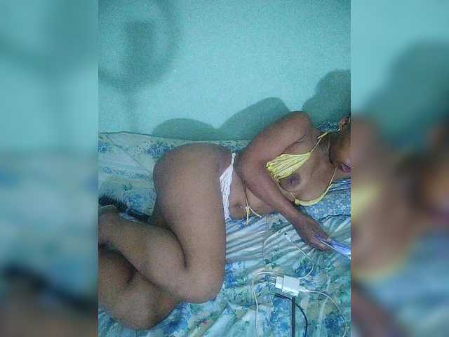 Isabellah live cam on BongaCams