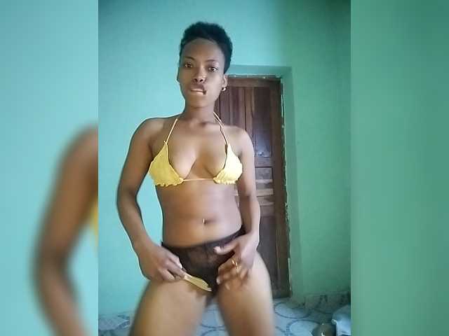 Isabellah live cam on BongaCams