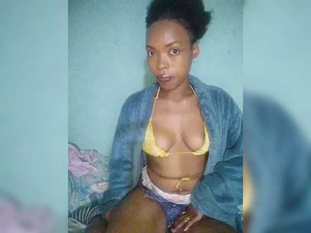 Isabellah live cam on BongaCams
