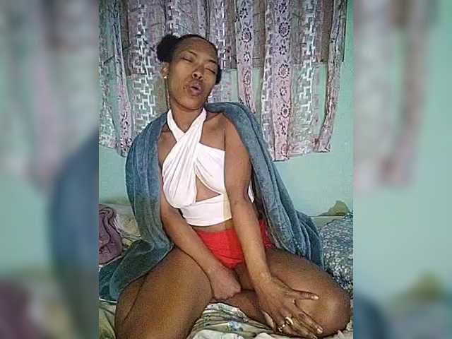Isabellah live cam preview