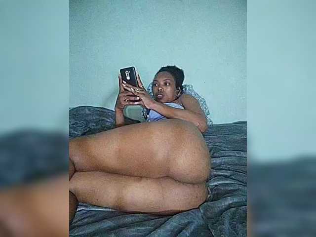 Isabellah live cam on BongaCams