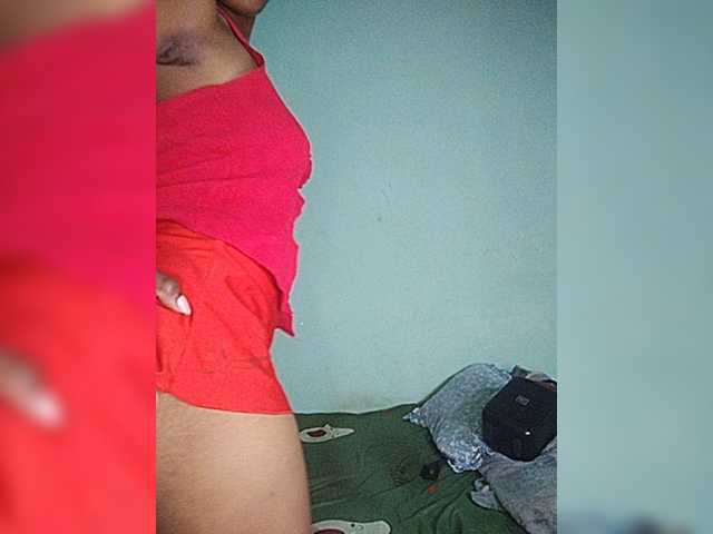 Isabellah, en directo ahora en BongaCams