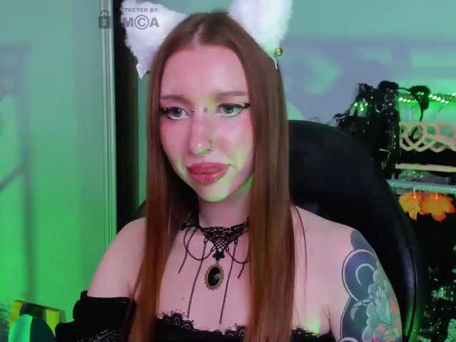 le modèle AsyNox est en webcam porno dans un show sur le site bongacams, il possède les tags suivants: White/Caucasian,Redhead,Shaved