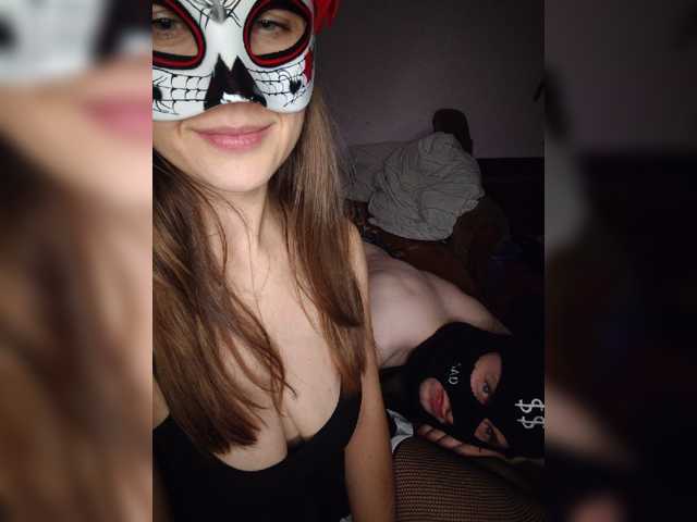 Kyniminet1 live cam on BongaCams