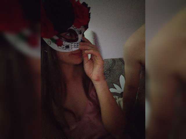 Kyniminet1 live cam on BongaCams