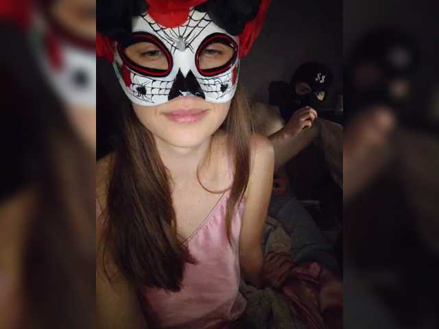 Kyniminet1 live cam on BongaCams
