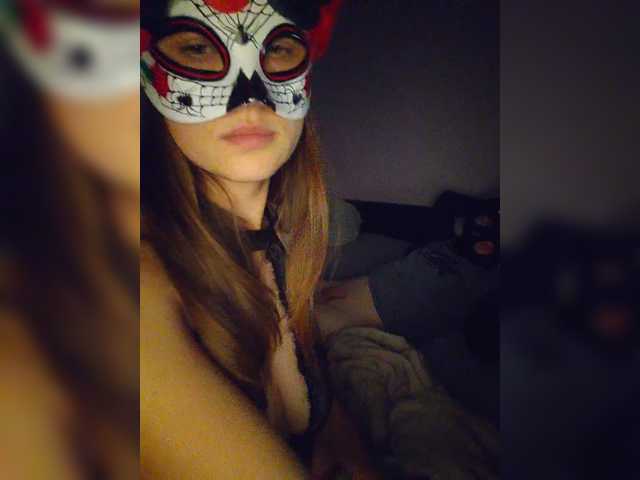 Kyniminet1 live cam on BongaCams