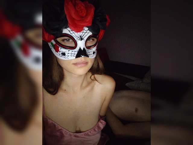 Kyniminet1 live cam on BongaCams