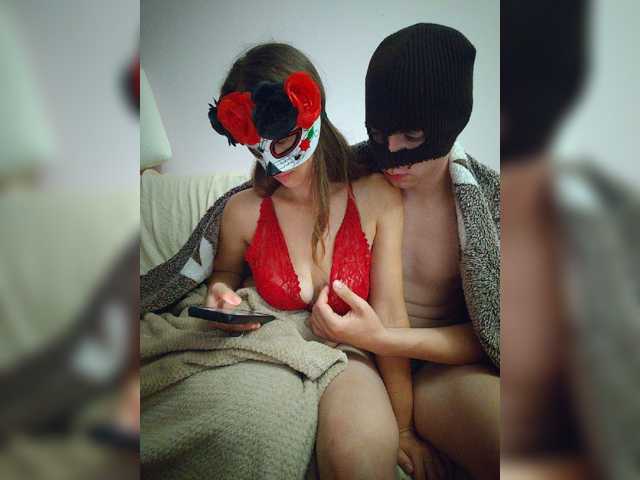 Kyniminet1 live cam on BongaCams