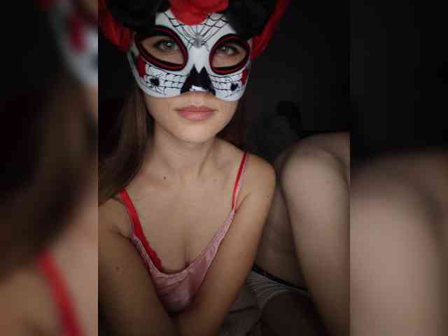 Romaliza2's cam show statistics and live stream