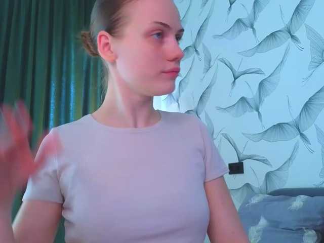 Crystaldivas live cam