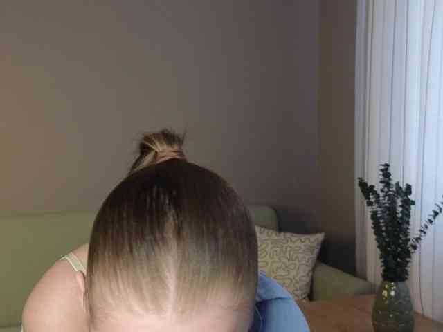 CrystalDivas webcam