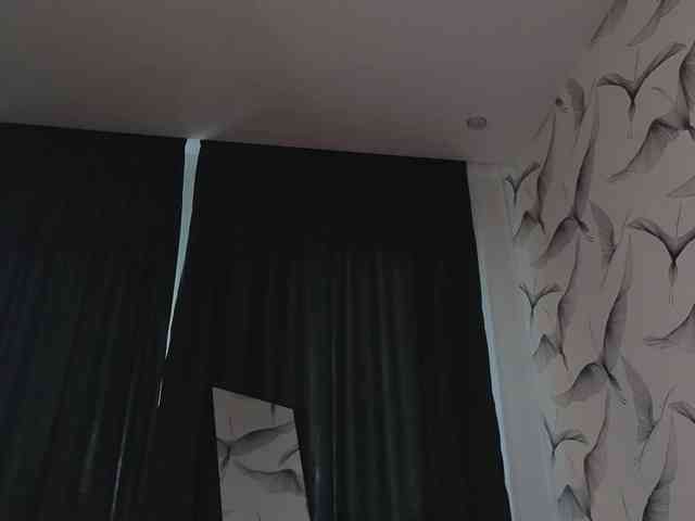 CrystalDivas webcam