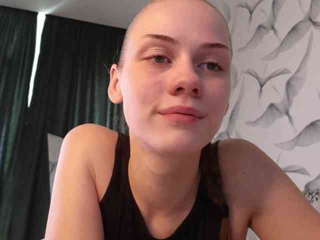 CrystalDivas webcam