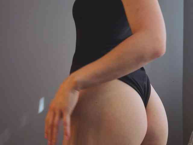 CrystalDivas webcam