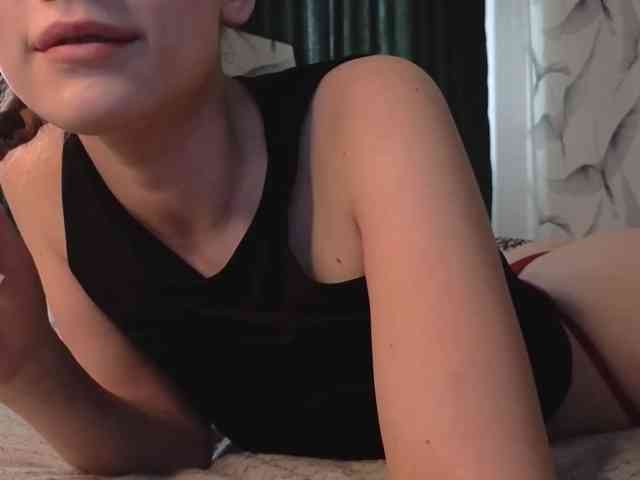 CrystalDivas webcam