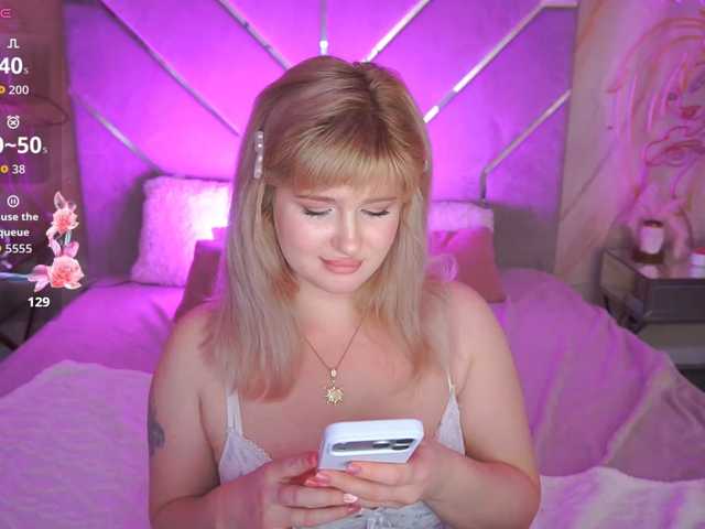 MissAmelyy live cam preview