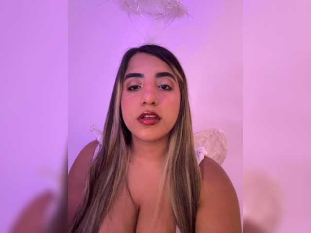 KiaraRose live cam on BongaCams