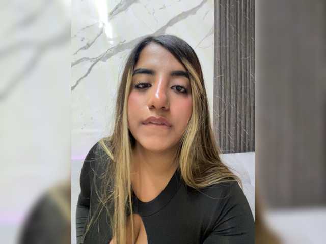 KiaraRose live cam on BongaCams