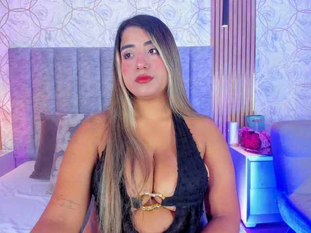 KiaraRose live cam on BongaCams
