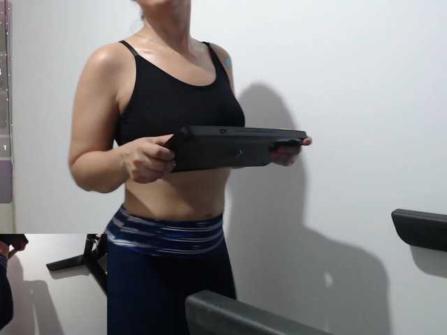 candymilff live cam on BongaCams