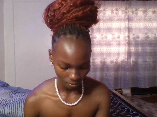 Pocketdoll09 live cam on BongaCams