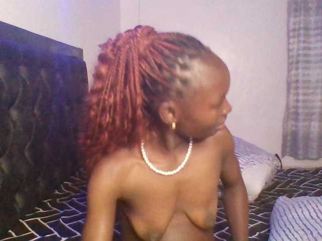 Pocketdoll09 live cam on BongaCams