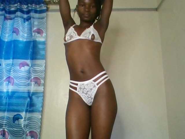 Pocketdoll09 live cam on BongaCams