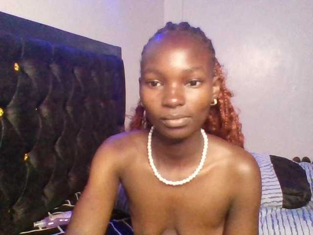 Pocketdoll09 live cam on BongaCams