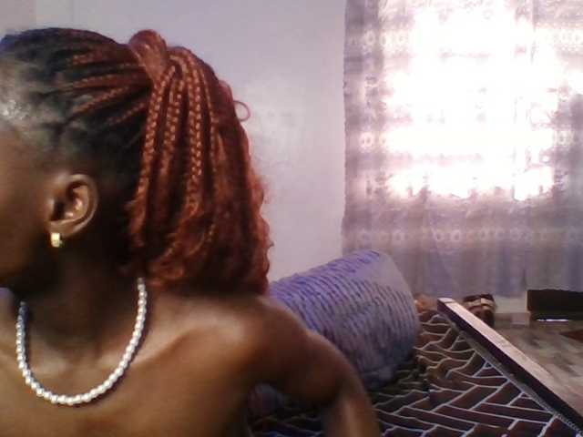 Pocketdoll09 live cam on BongaCams