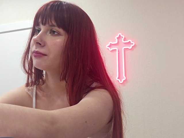 RedWitchHeart live cam on BongaCams