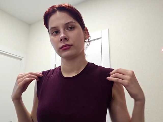 RedWitchHeart live cam on BongaCams
