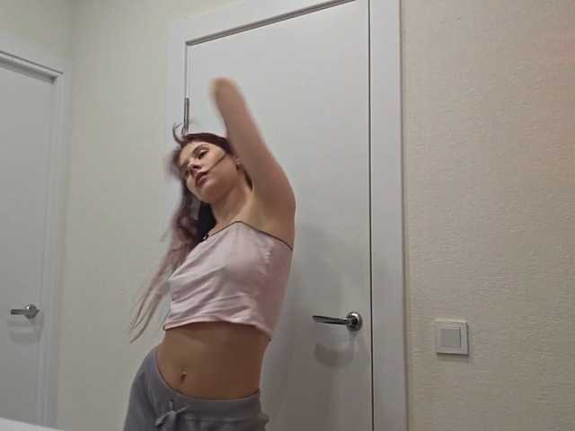RedWitchHeart live cam on BongaCams
