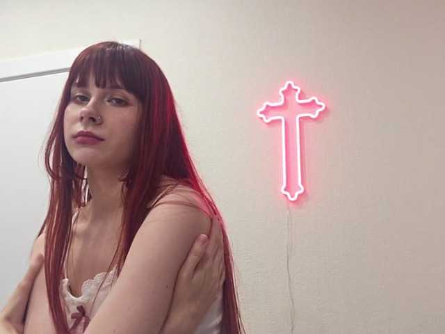 RedWitchHeart live cam on BongaCams