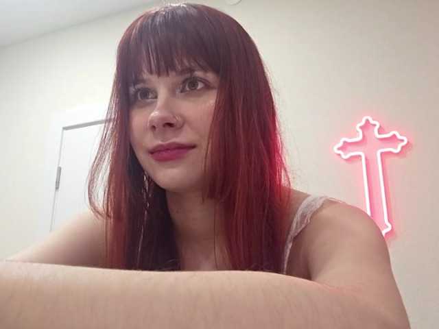 RedWitchHeart live cam on BongaCams