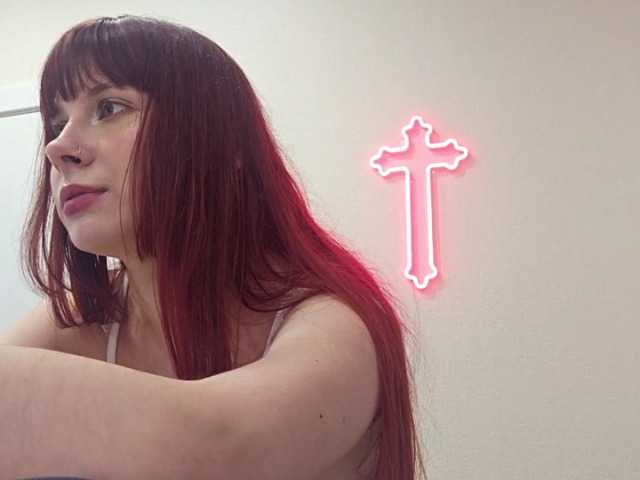 RedWitchHeart live cam on BongaCams