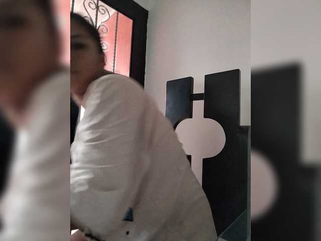 Roousehot live cam on BongaCams