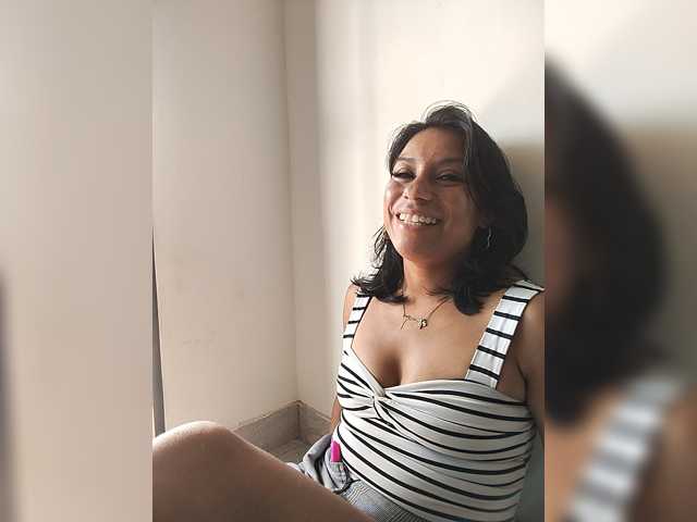 Roousehot live cam on BongaCams