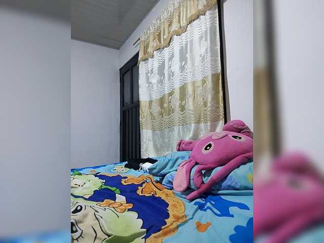 Roousehot live cam on BongaCams