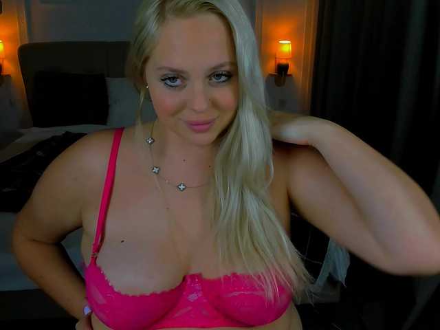NikollaBlond