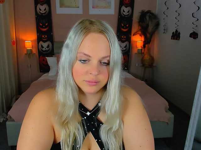 NikollaBlond
