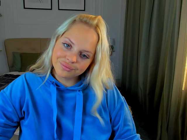 NikollaBlond
