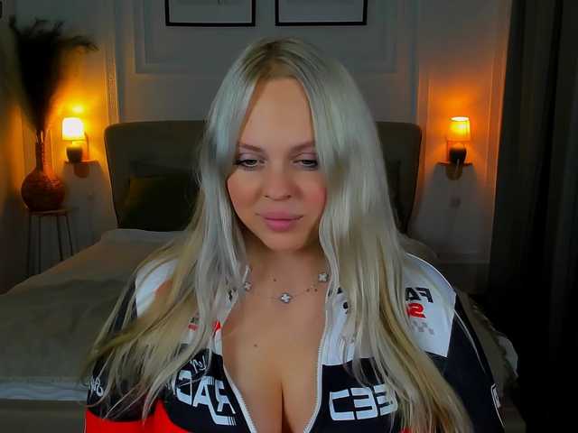 NikollaBlond