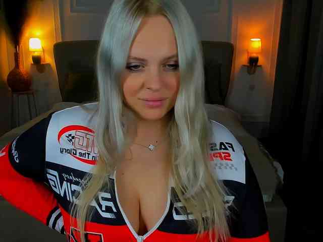 NikollaBlond